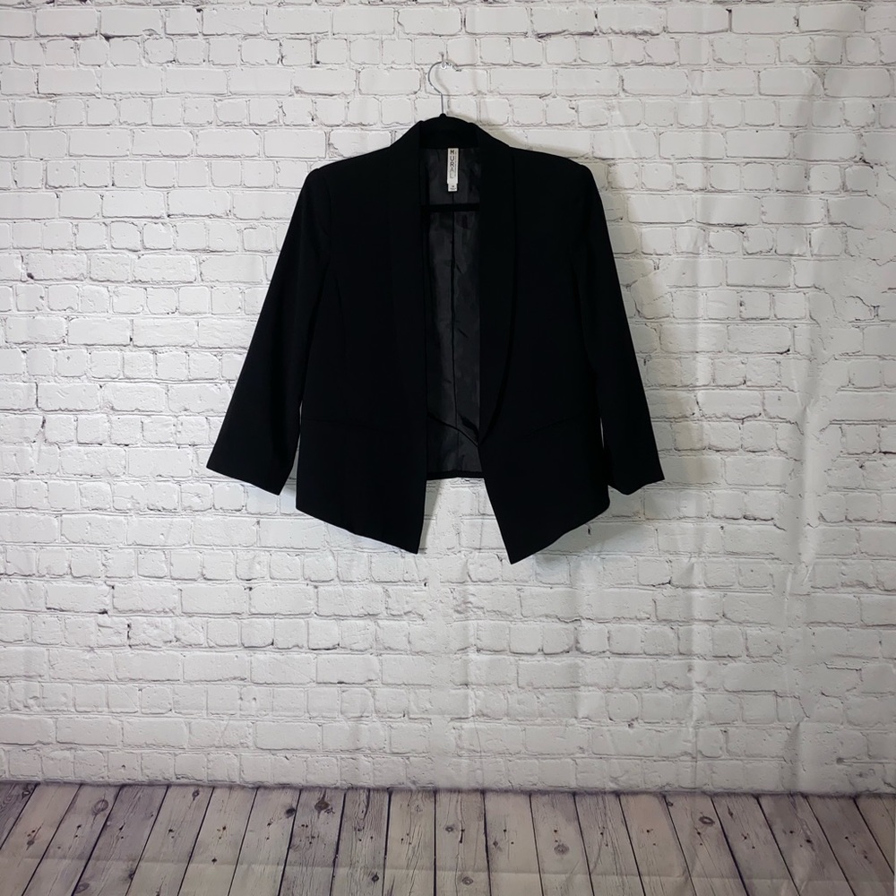 Medium Slick Black Blazer